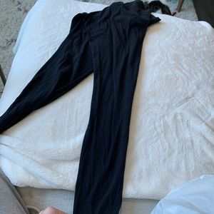 Lululemon aligns. 7/8. Black. Lightly worn.